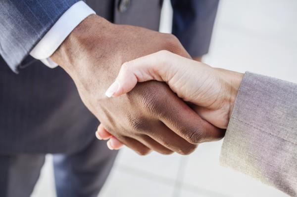 handshake Financial Advisor